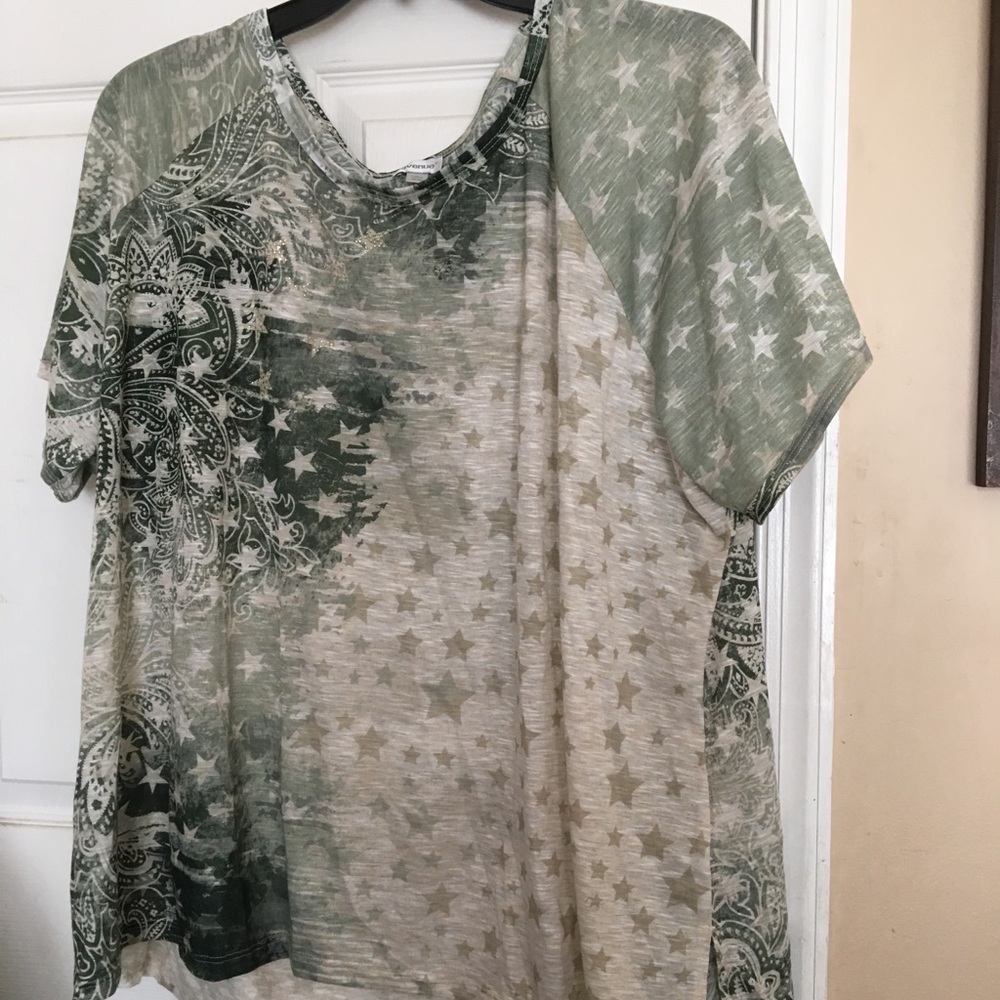 Avenue short sleeve top- size 30/32